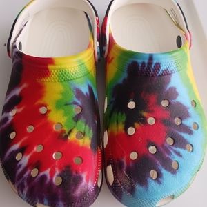 CROCS unisex multicolor tie dye sling back clogs.  Size M 8/W 10.